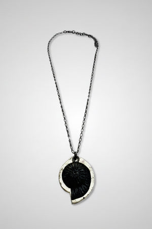 Shell antique silver pendant necklace detail