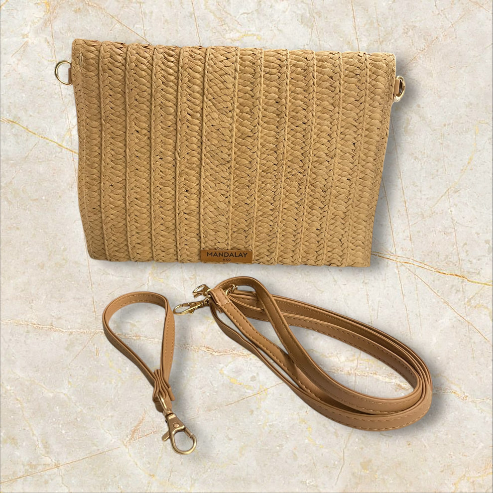 FEATHERED WHIMSY HAND DESIGNED LAYERED STRAW ENVELOPE CLUTCH/ CROSSBODY PURSE