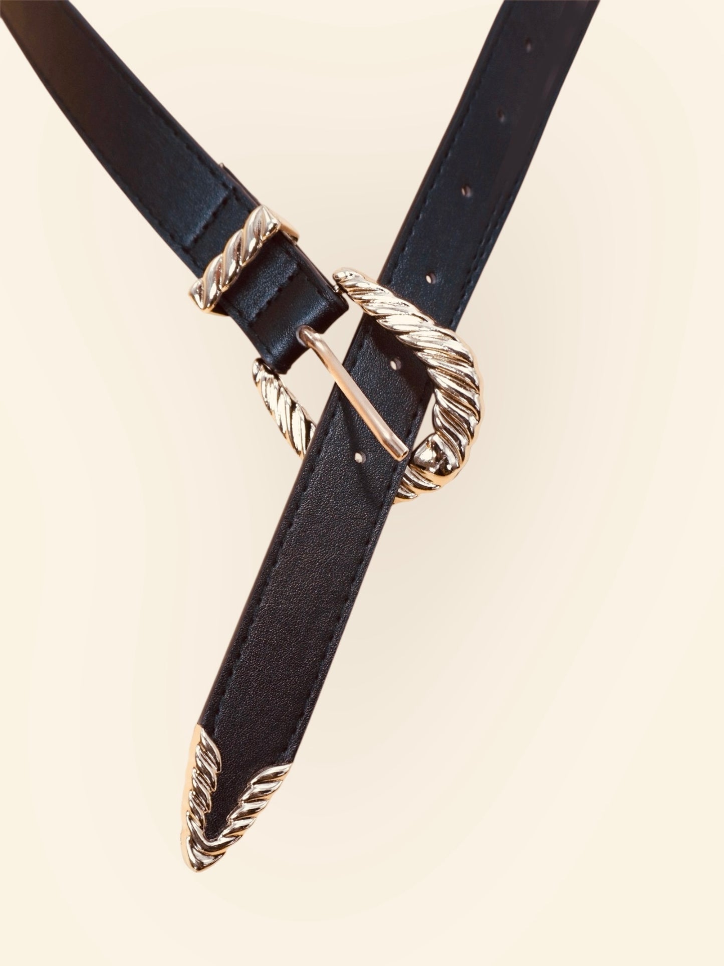 The Modern Western Carved Buckle Faux Leather Belt