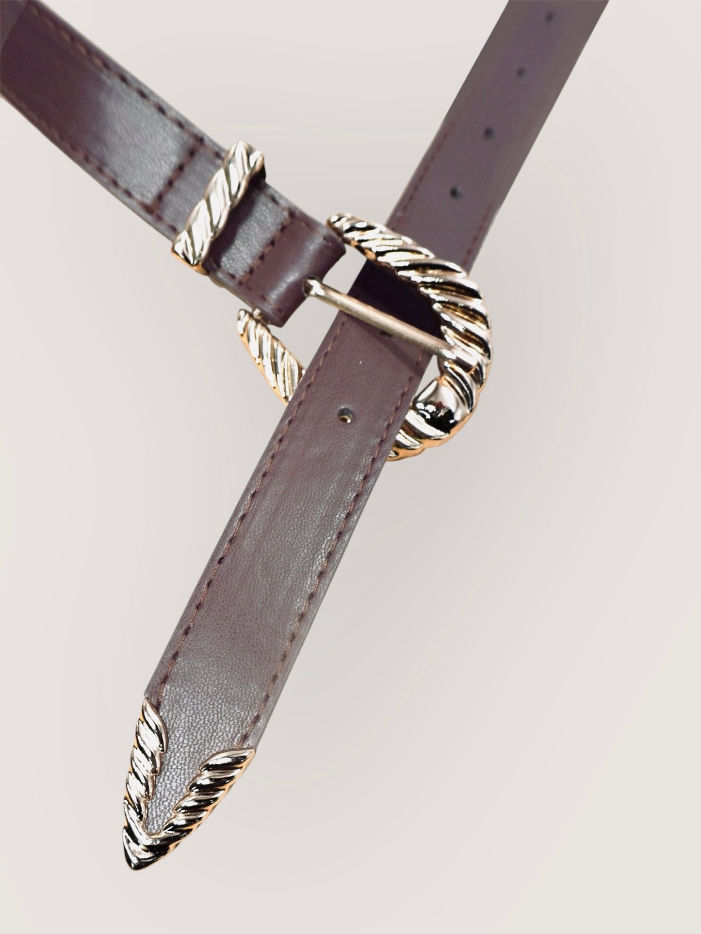 The Modern Western Carved Buckle Faux Leather Belt
