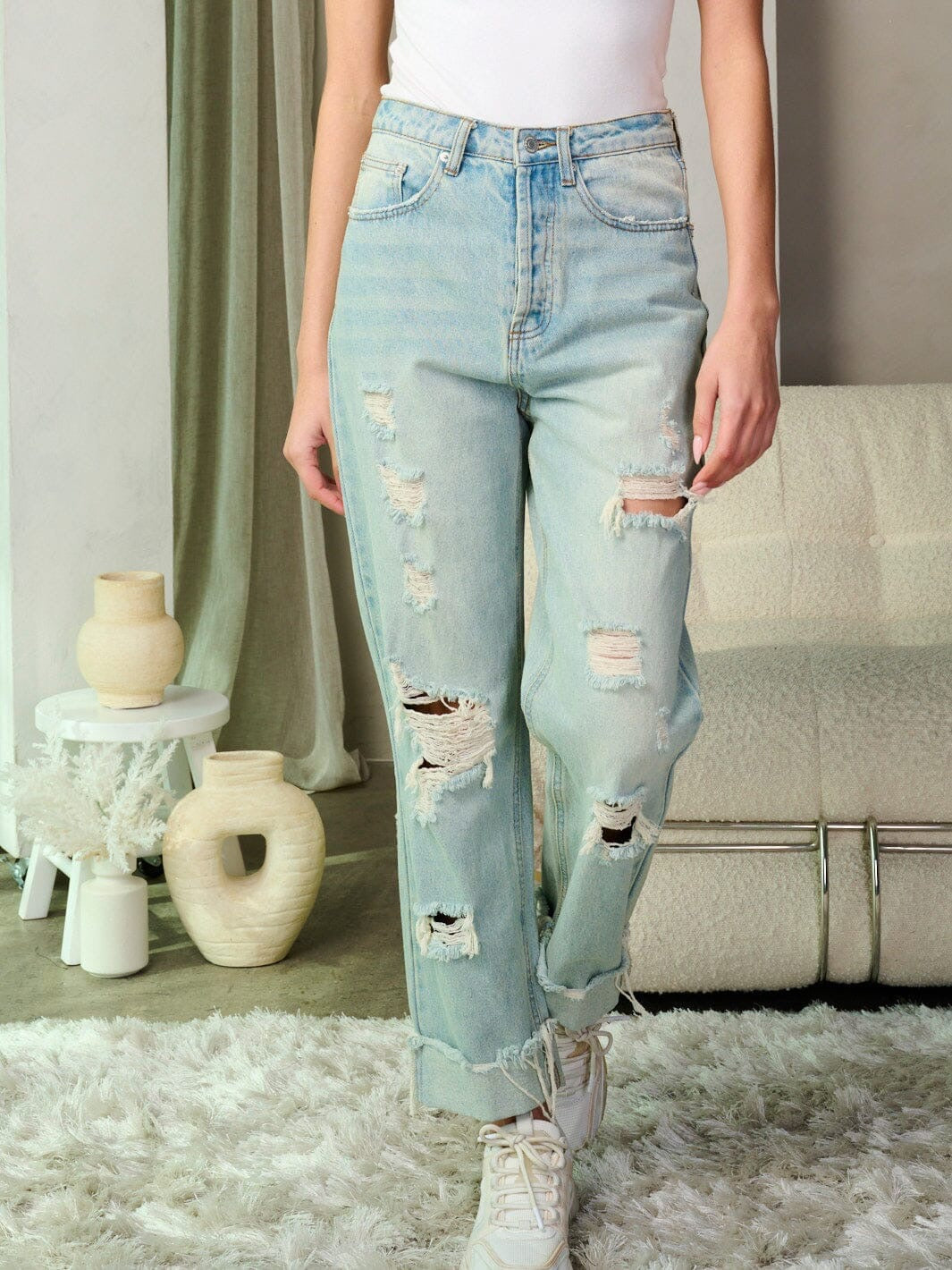 LT. BLUE BUTTON CLOSURE DISTRESS CUFF DENIM PANTS