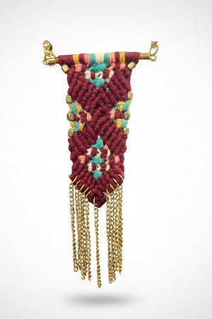 Woven chain artisan necklace detail