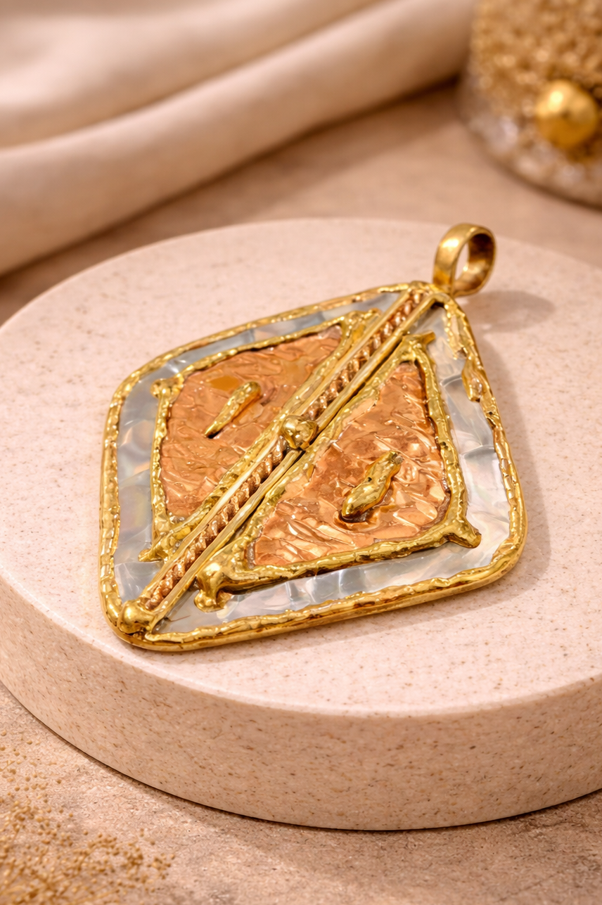 The Edge Edit Pendant