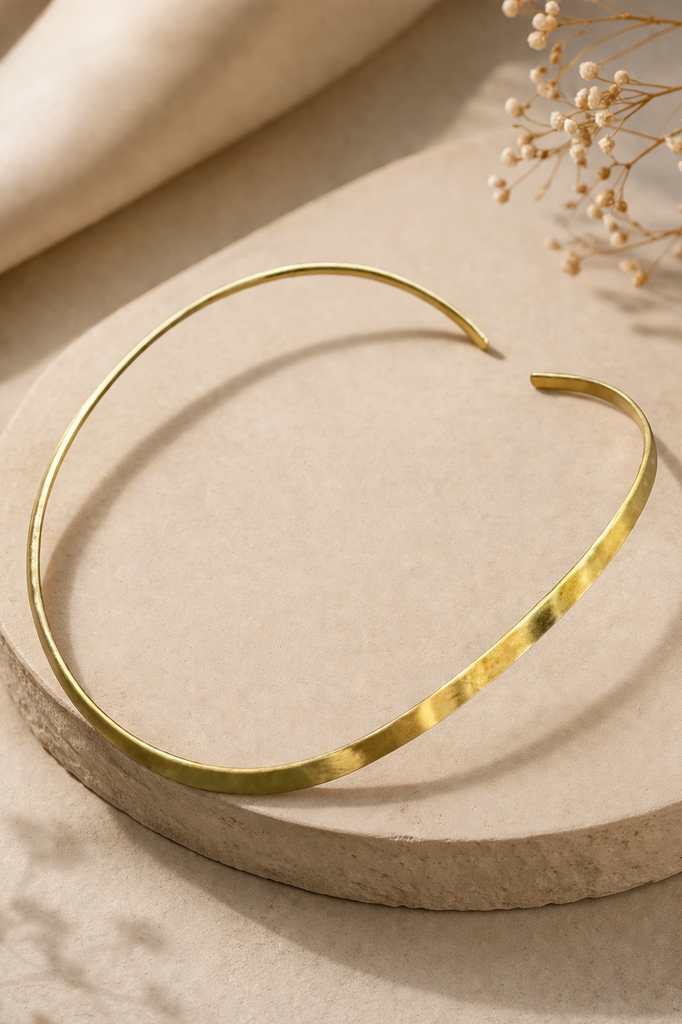 Gold choker necklace