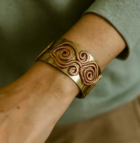 Handmade Swirl Sansa  – Solid Brass and copper bracelet