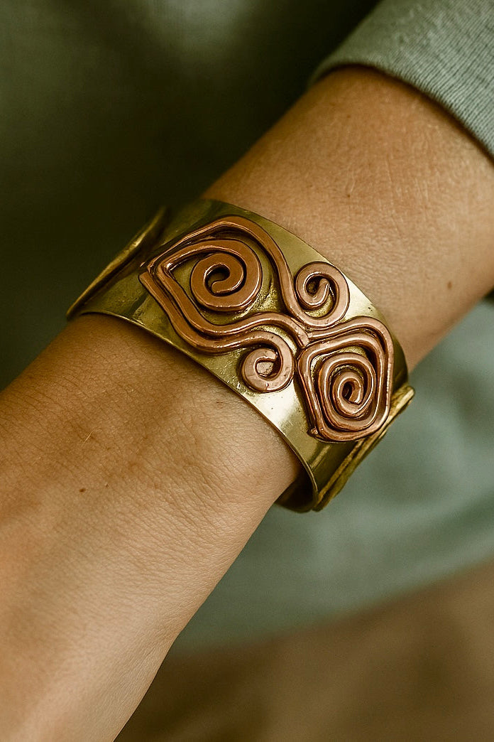 Handmade Swirl Sansa  – Solid Brass and copper bracelet