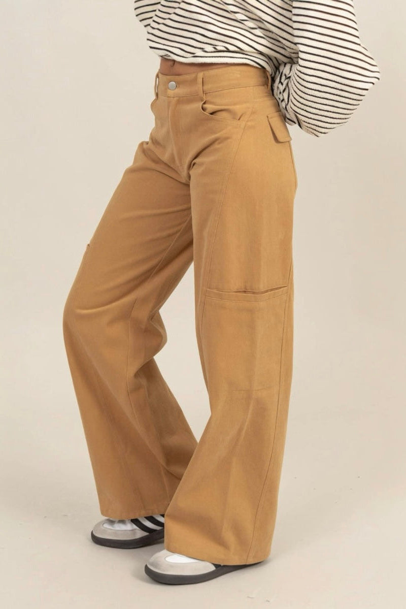 Utility cargo pants wide leg in caramel