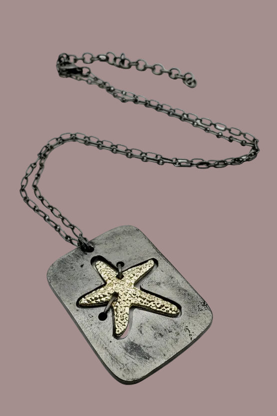 Star fish – Pewter Necklace with silver and antique silver coating