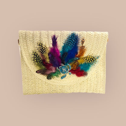 OCEAN MIRAGE HAND DESIGNED LAYERED STRAW ENVELOPE CLUTCH/ CROSSBODY PURSE