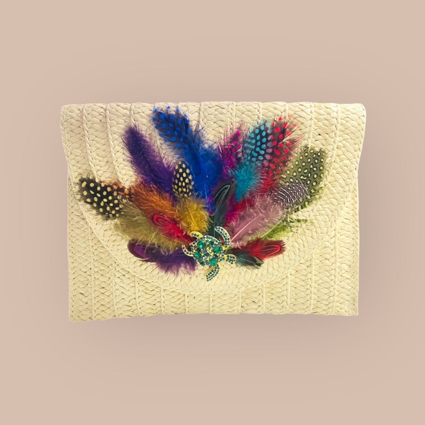 OCEAN MIRAGE HAND DESIGNED LAYERED STRAW ENVELOPE CLUTCH/ CROSSBODY PURSE