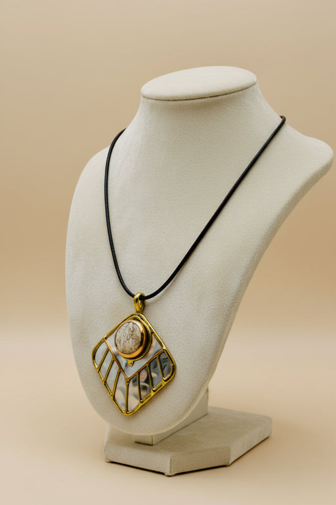 Sandstone Radiance mixed metal stone pendant necklace
