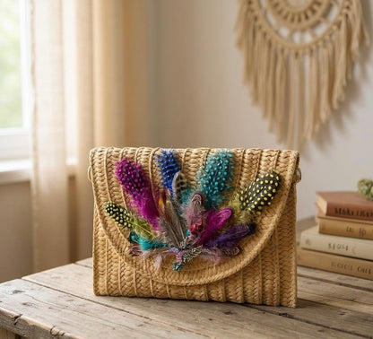 FEATHERED WHIMSY HAND DESIGNED LAYERED STRAW ENVELOPE CLUTCH/ CROSSBODY PURSE