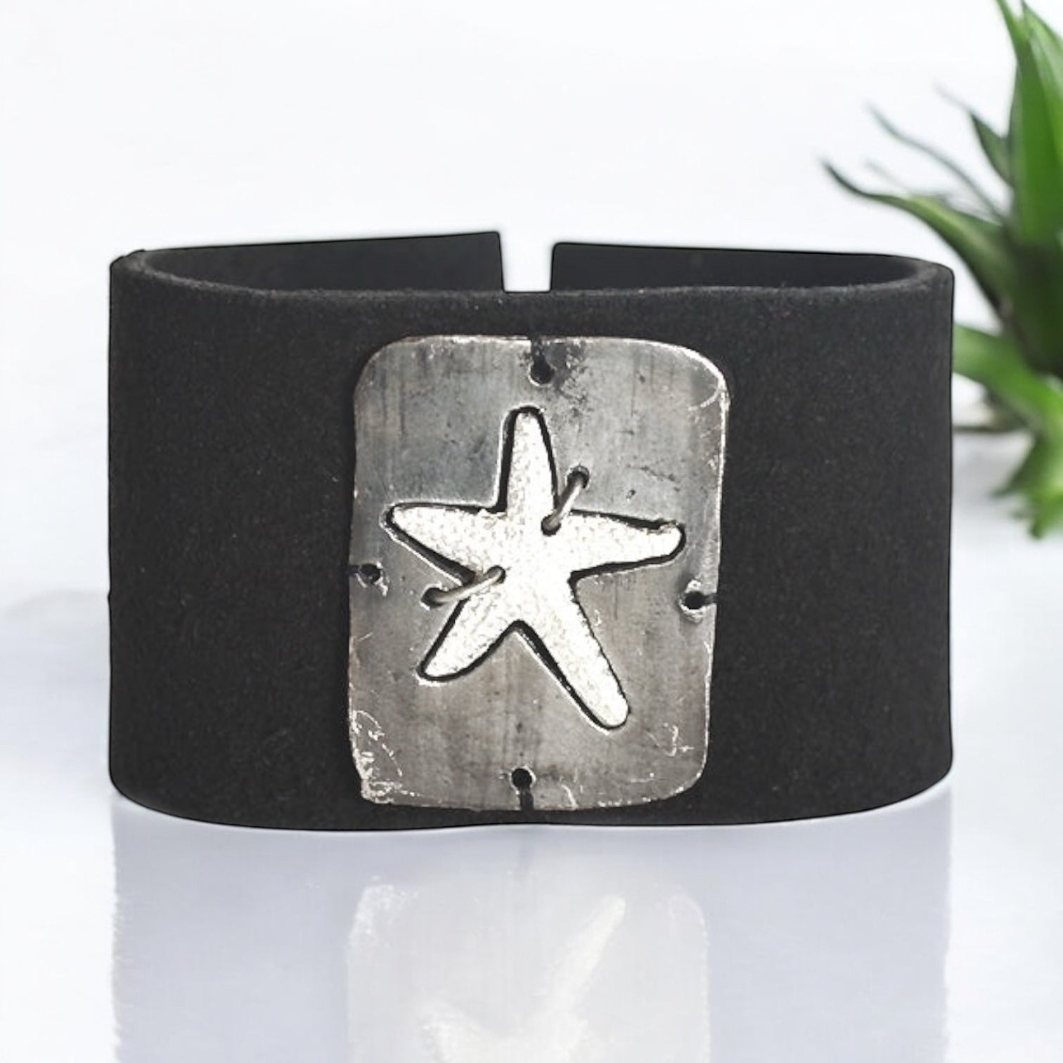 Handmade Bronze and Silver Finish Starfish Accent Leather bracelet