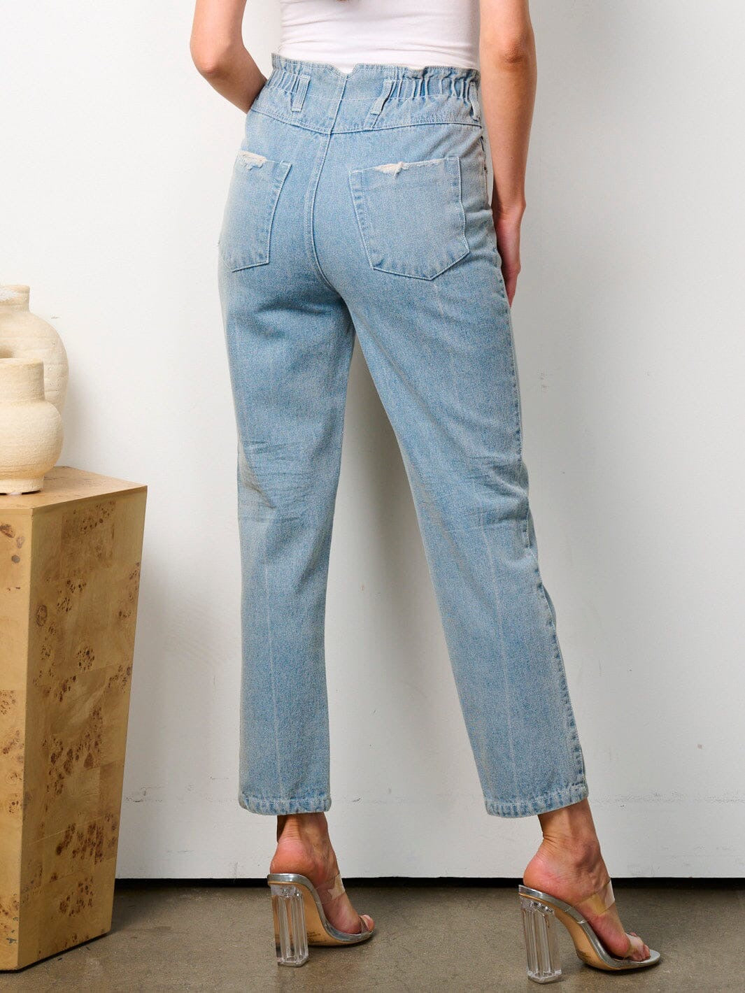 ELASTIC WAIST BUTTON CLOSURE DENIM CROP PANTS