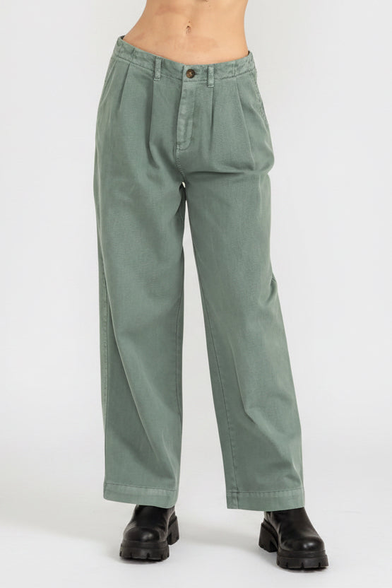 Pleated mid-rise wide leg pants