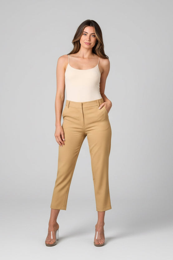High-rise crop pants with button closure and pockets
