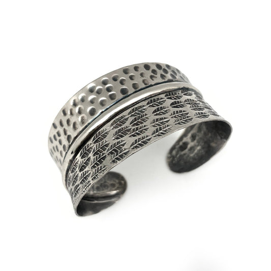 Handmade Leaf Kashi bracelet – antique silver-tone.
