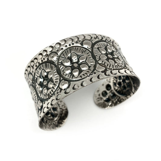 Handmade Flower Kashi bracelet – antique silver-tone