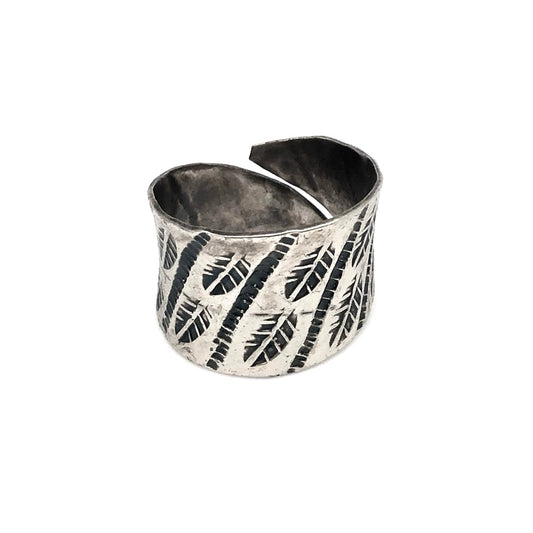 Handmade Leaf Pattern Kashi antique silver plated adjustable ring