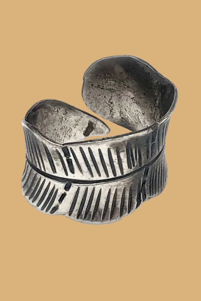Handmade banana leaf Kashi antique silver adjustable ring