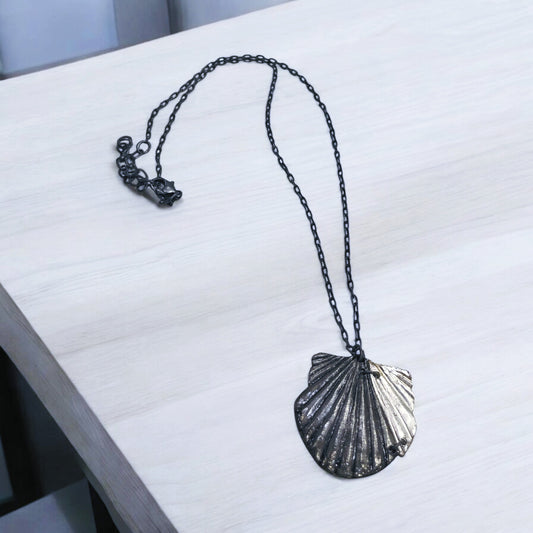 Scallop Shell Antique Silver Necklace